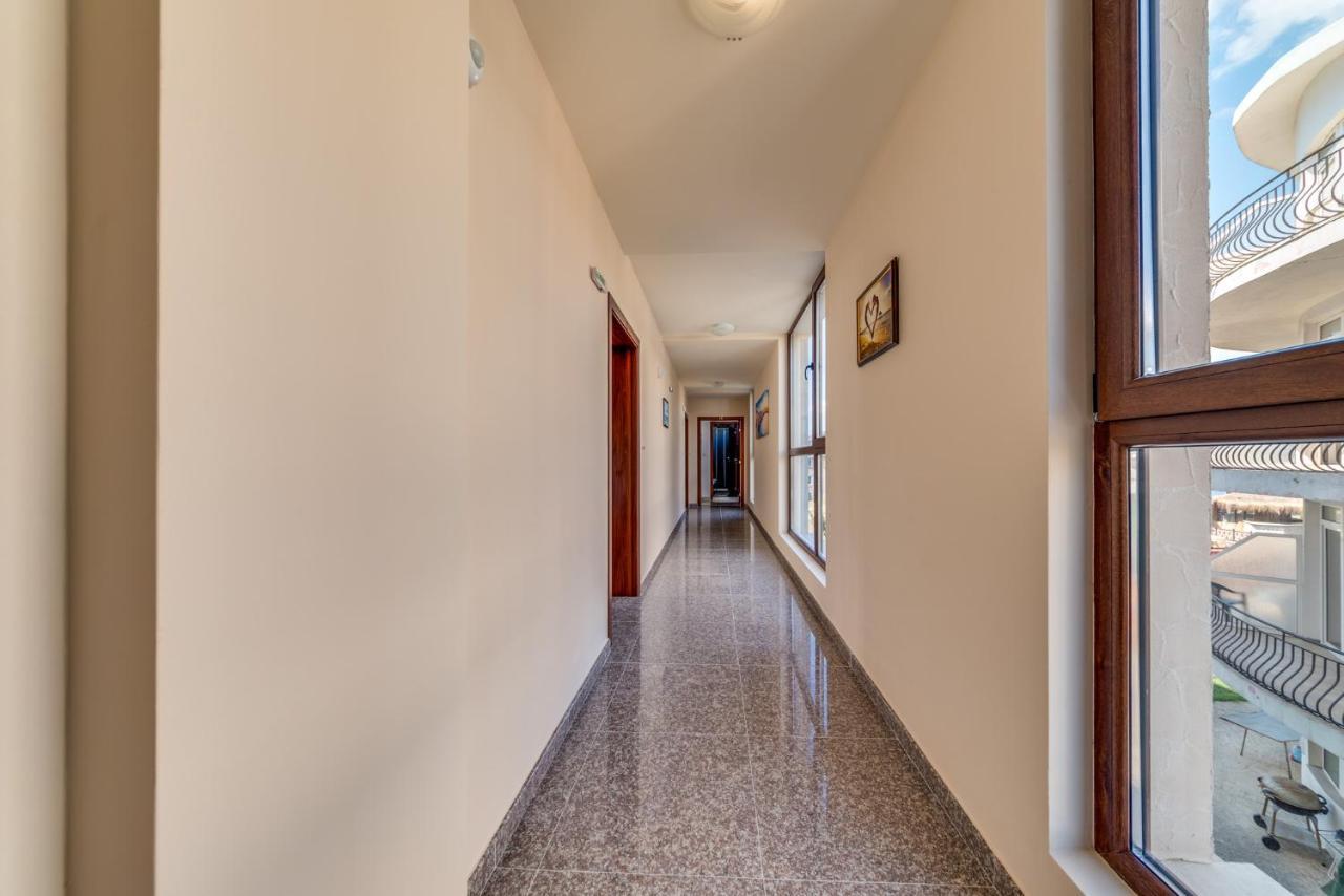 Apartcomplex Golden Bay Ravda Eksteriør billede