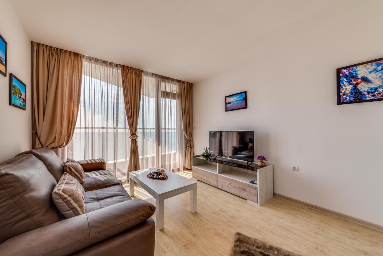 Apartcomplex Golden Bay Ravda Eksteriør billede