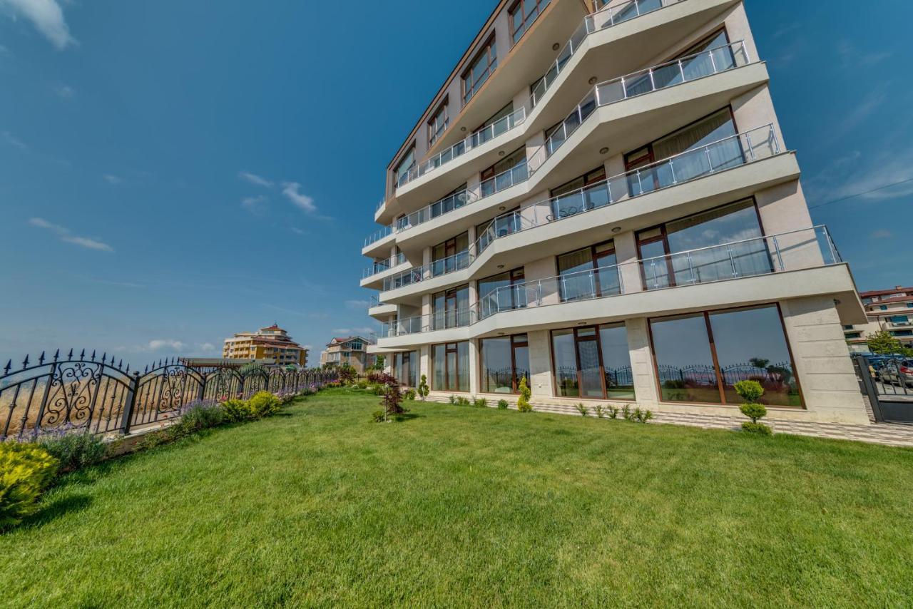 Apartcomplex Golden Bay Ravda Eksteriør billede