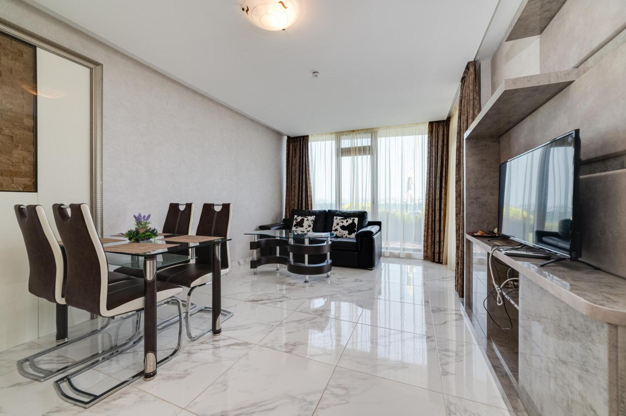 Apartcomplex Golden Bay Ravda Eksteriør billede