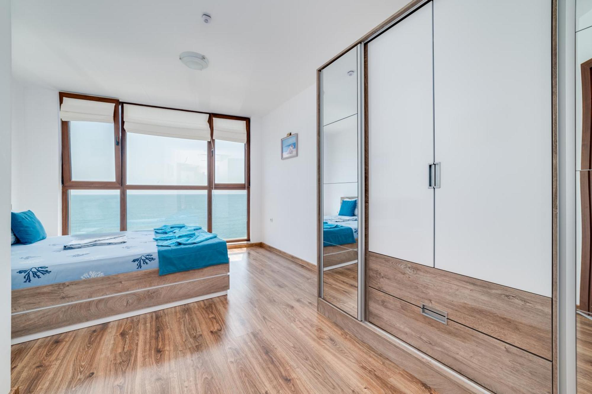 Apartcomplex Golden Bay Ravda Eksteriør billede